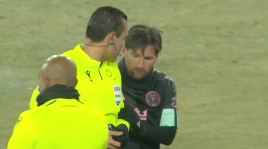 賽后向梅西要簽名！ESPN：墨西哥裁判被停哨半年，再犯無限期停哨