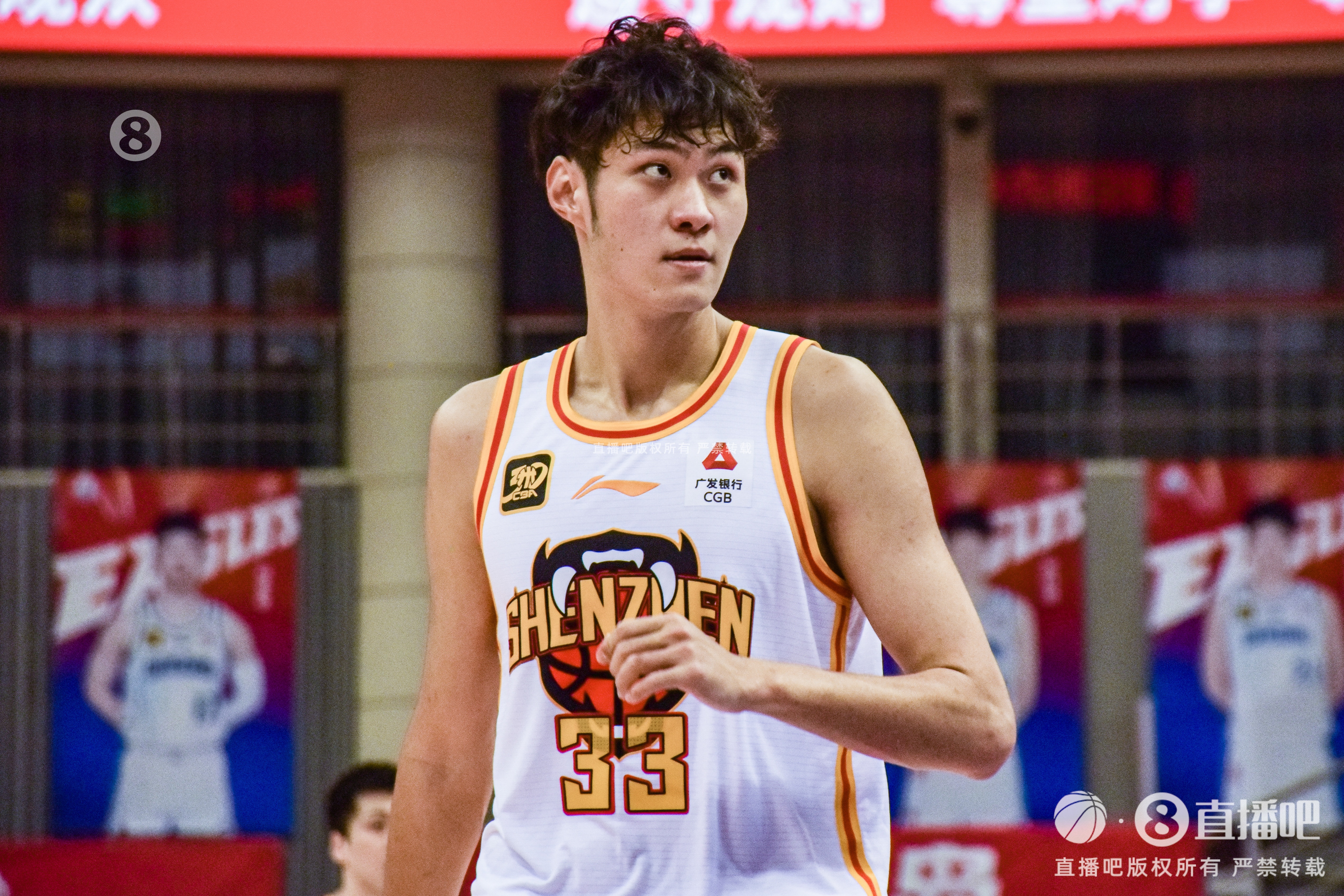 效率很高！王浩然11中8砍全隊(duì)最高26分 三分3中2