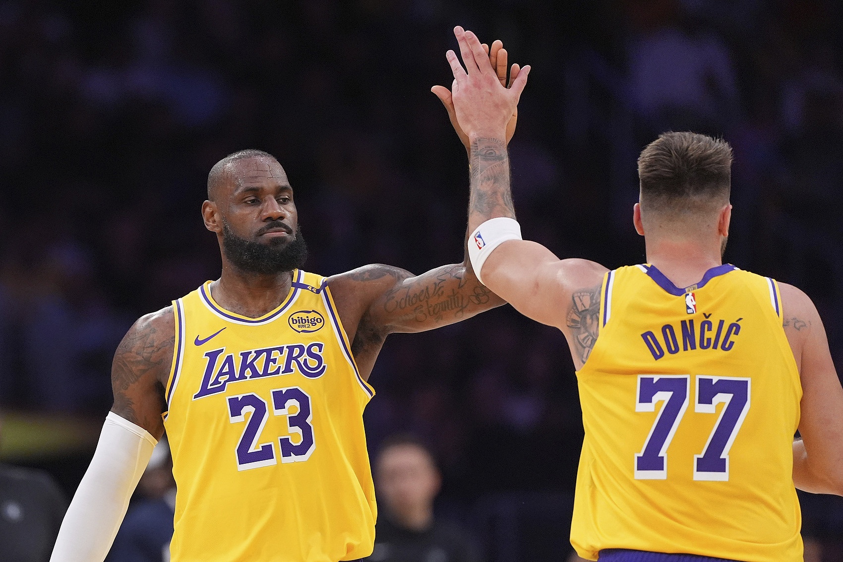 ESPN只聊湖勇？A-史密斯：巴克利是媒體人但根本不懂人們愛看什么